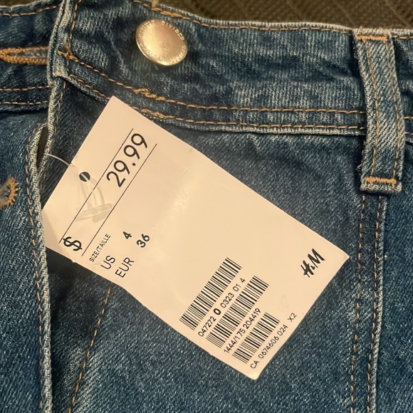 Jupe. En jeans - Picture 2 of 2